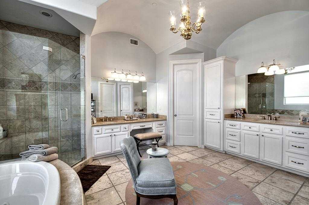 Master bath by Providential Builders